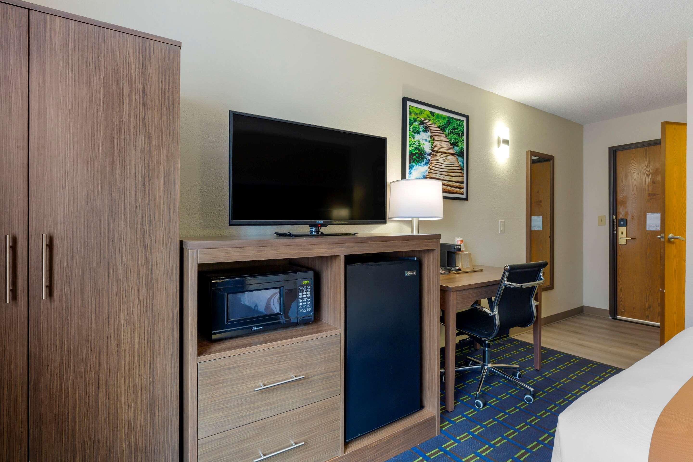 Quality Inn Лі Екстер'єр фото