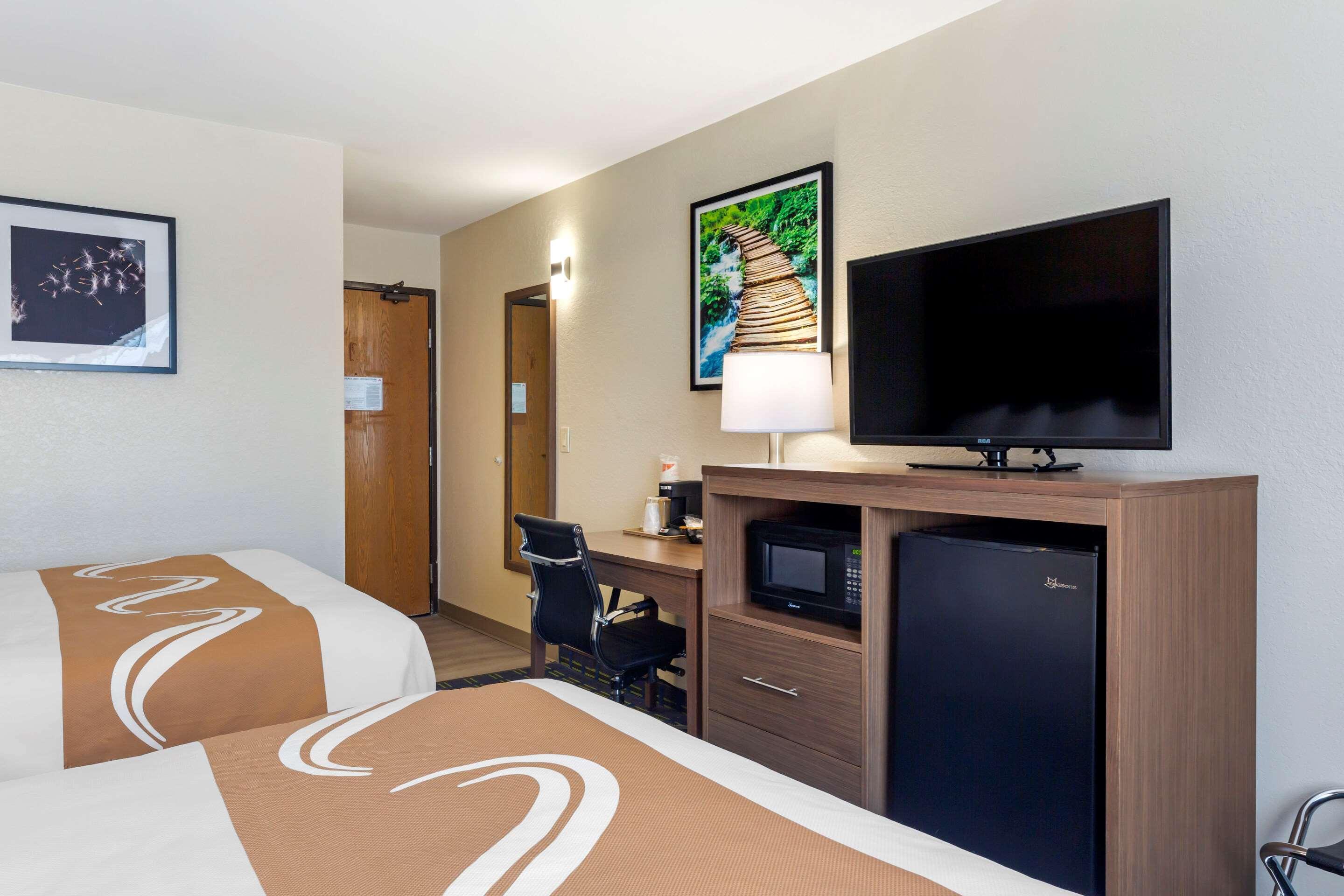 Quality Inn Лі Екстер'єр фото