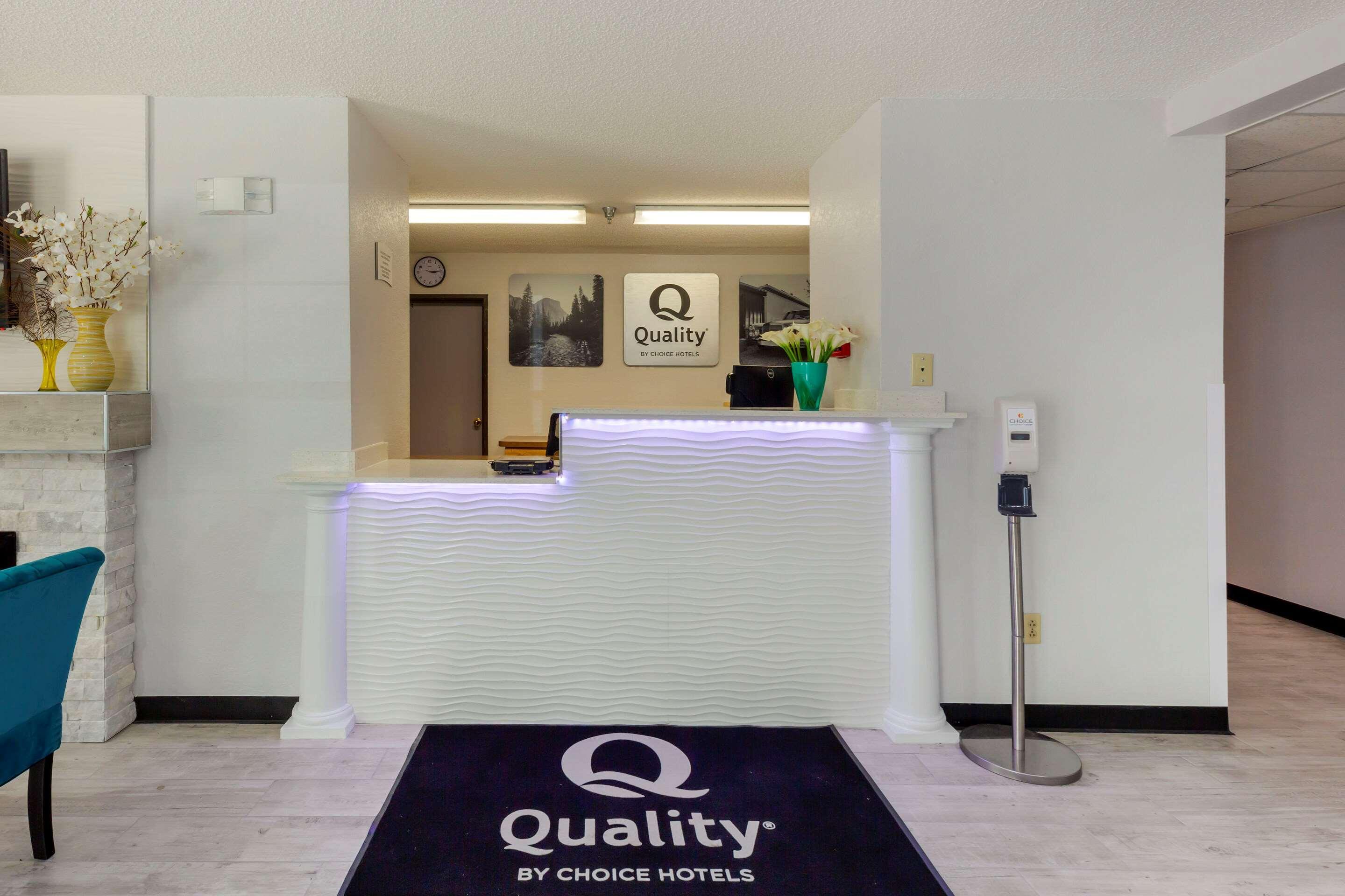 Quality Inn Лі Екстер'єр фото