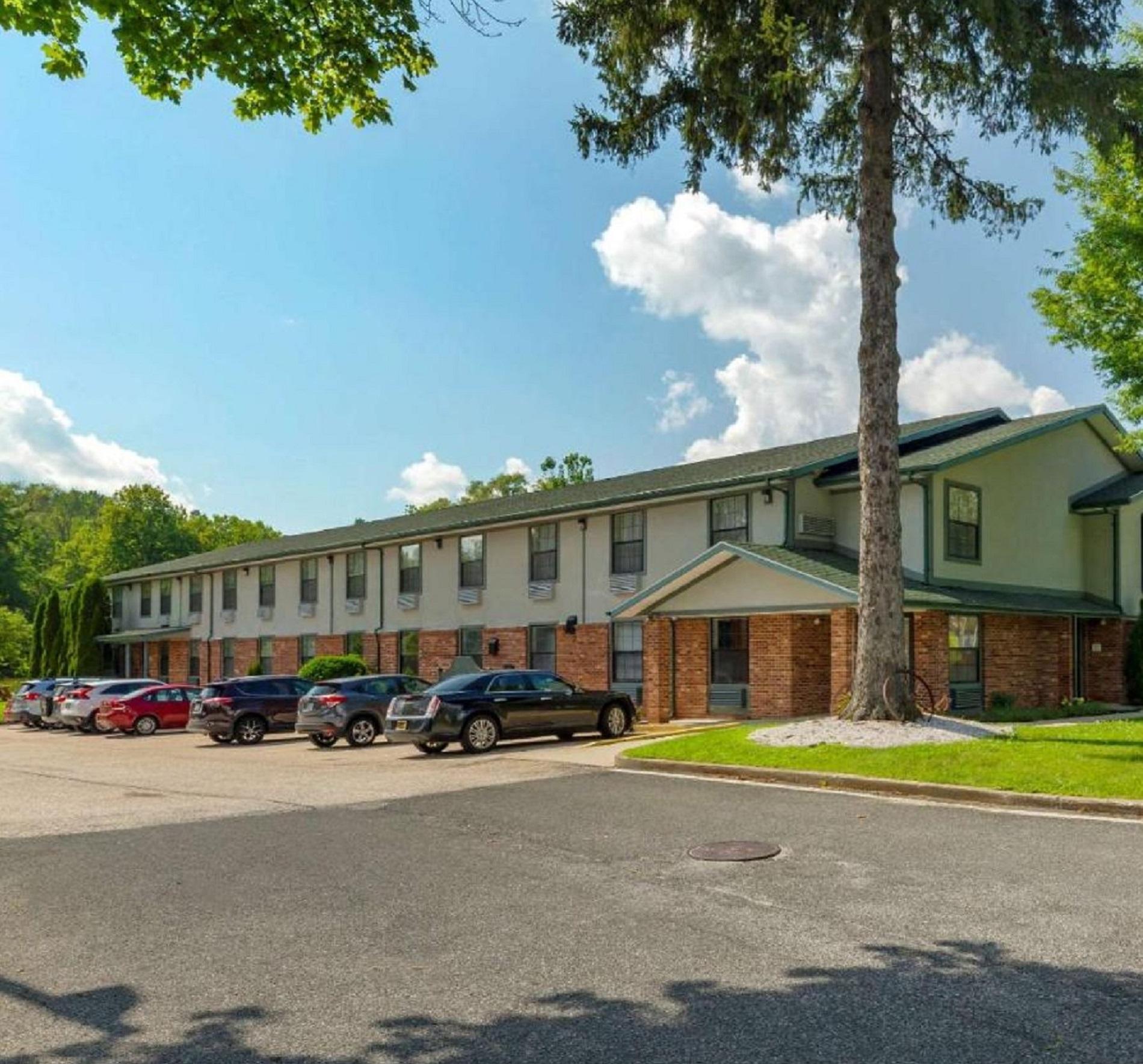 Quality Inn Лі Екстер'єр фото
