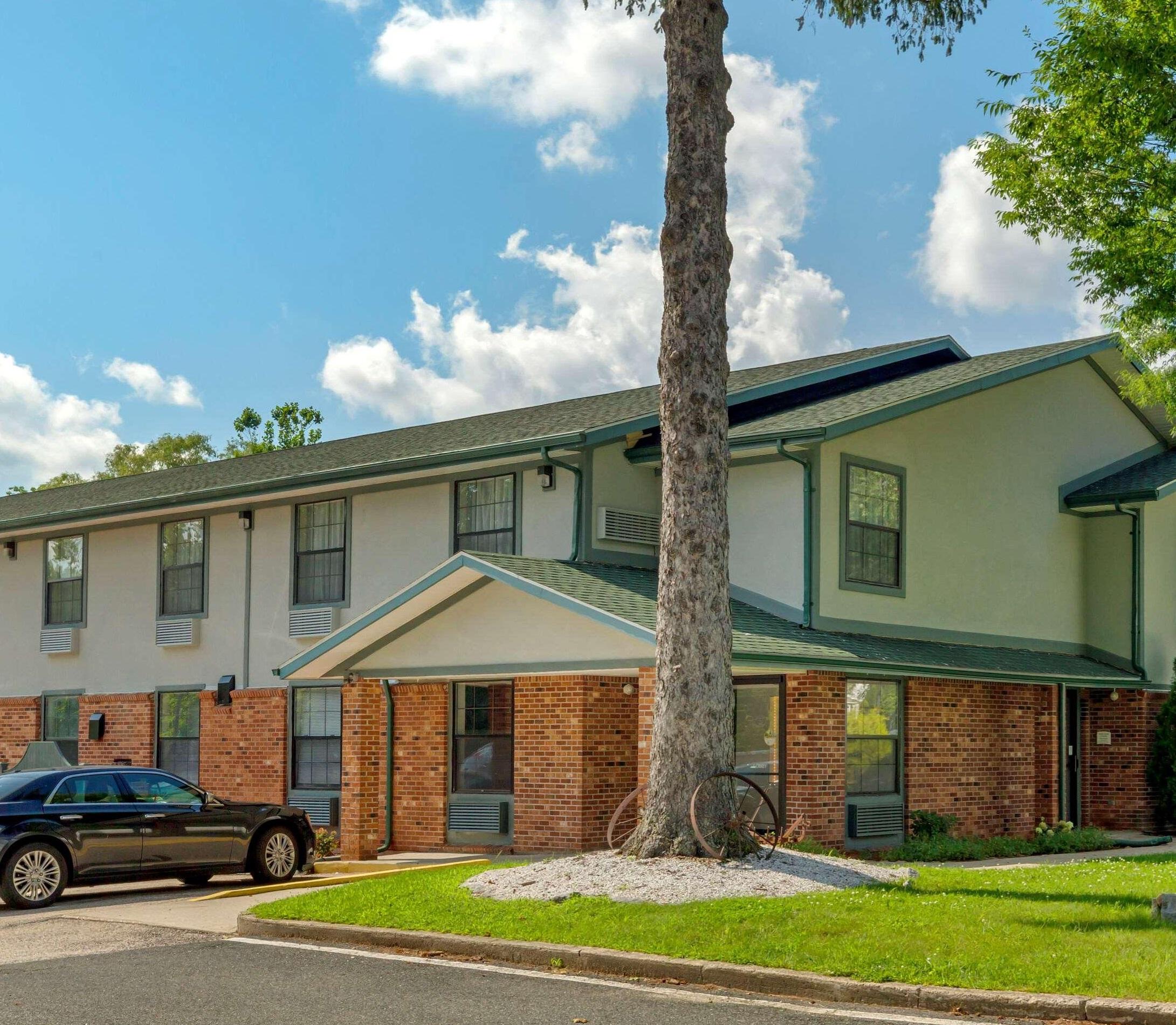 Quality Inn Лі Екстер'єр фото